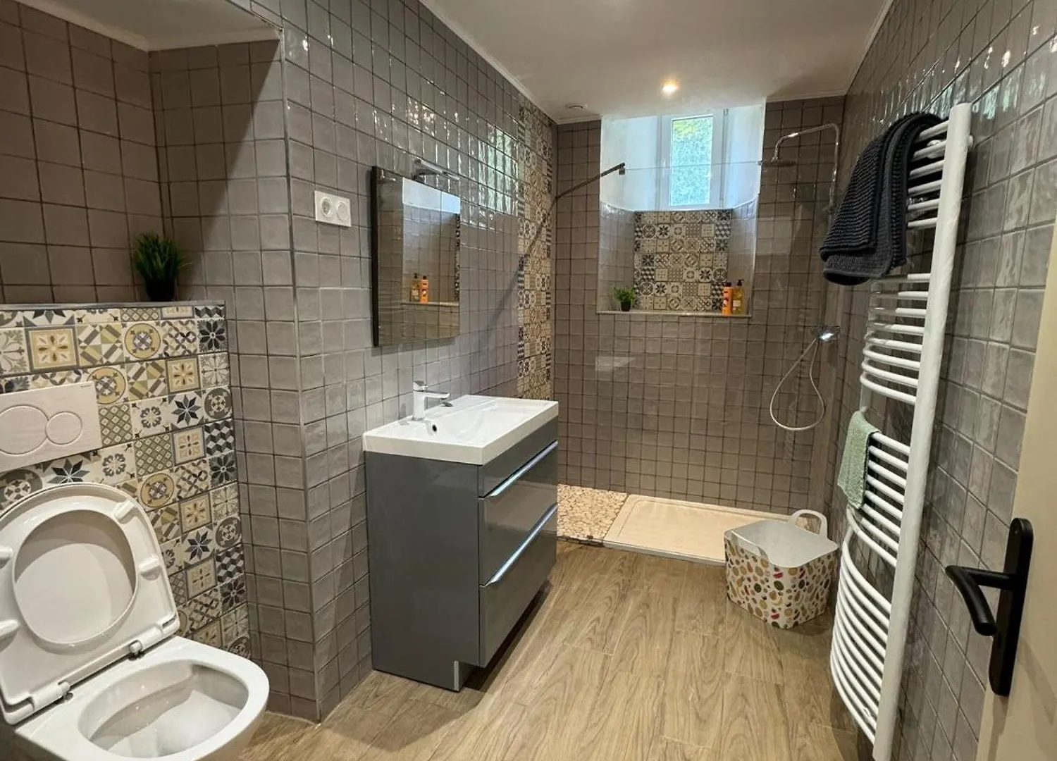 Appartement, Terrasse De Plain-Pied Plounéventer